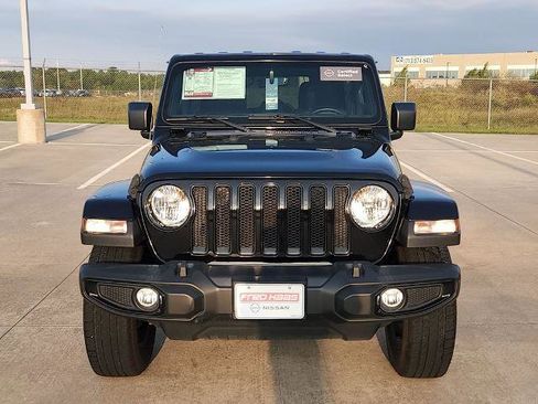 Used 2021 Jeep Wrangler Unlimited Sahara image 9