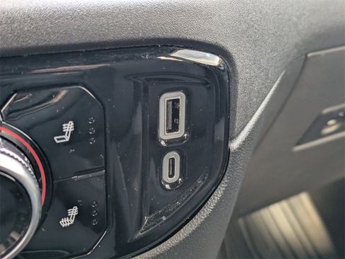 Used 2024 GMC Sierra 1500 Elevation image 25