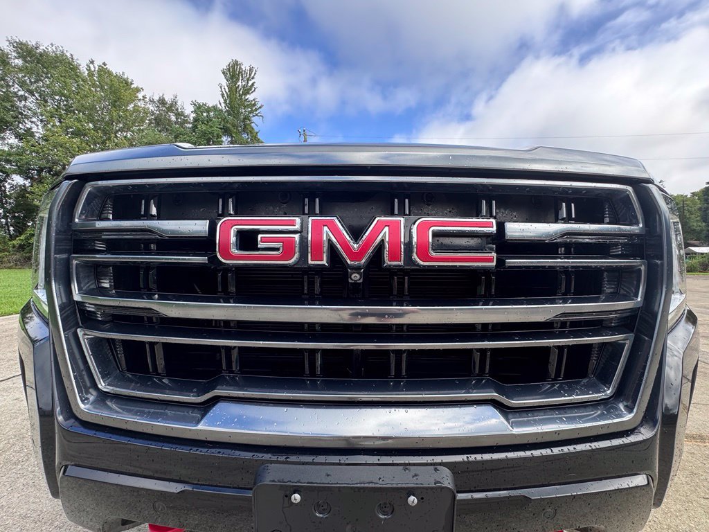 Used 2021 GMC Yukon XL AT4 w/ Technology Package AWD/4WD image 15