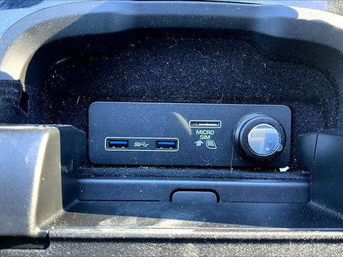 Used 2019 Land Rover Range Rover Sport HSE image 35