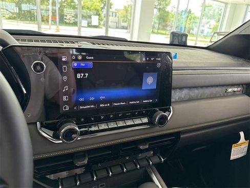 New 2025 Chevrolet Colorado ZR2 w/ Off-Road Front Bumper Package image 15