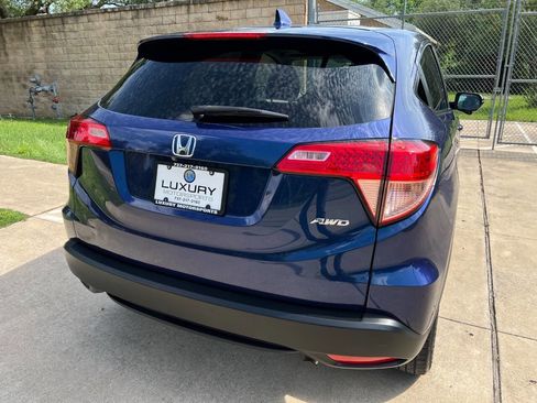 Used 2016 Honda HR-V EX image 10
