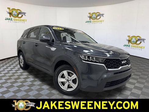 Used 2023 Kia Sorento LX FWD image 1