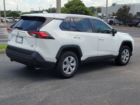 Used 2025 Toyota RAV4 LE AWD/4WD image 7