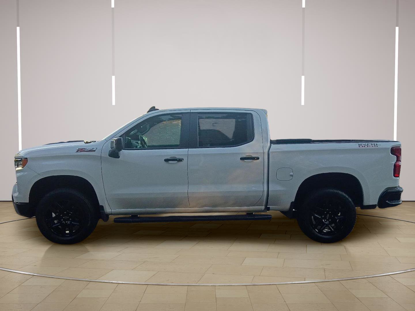 Used 2025 Chevrolet Silverado 1500 LT Trail Boss w/ LT Trail Boss Premium Package AWD/4WD image 5