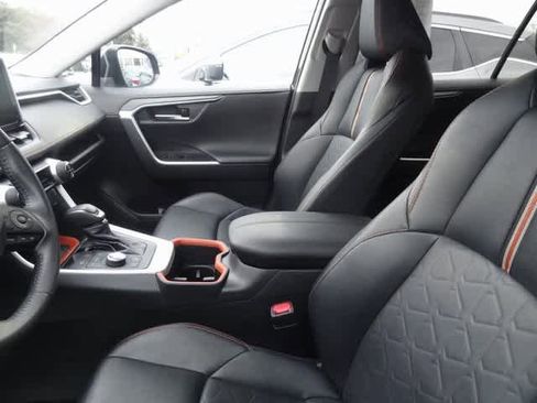 Used 2024 Toyota RAV4 Adventure image 8