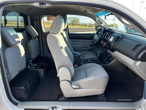 Used 2013 Toyota Tacoma 2WD Access Cab image 23