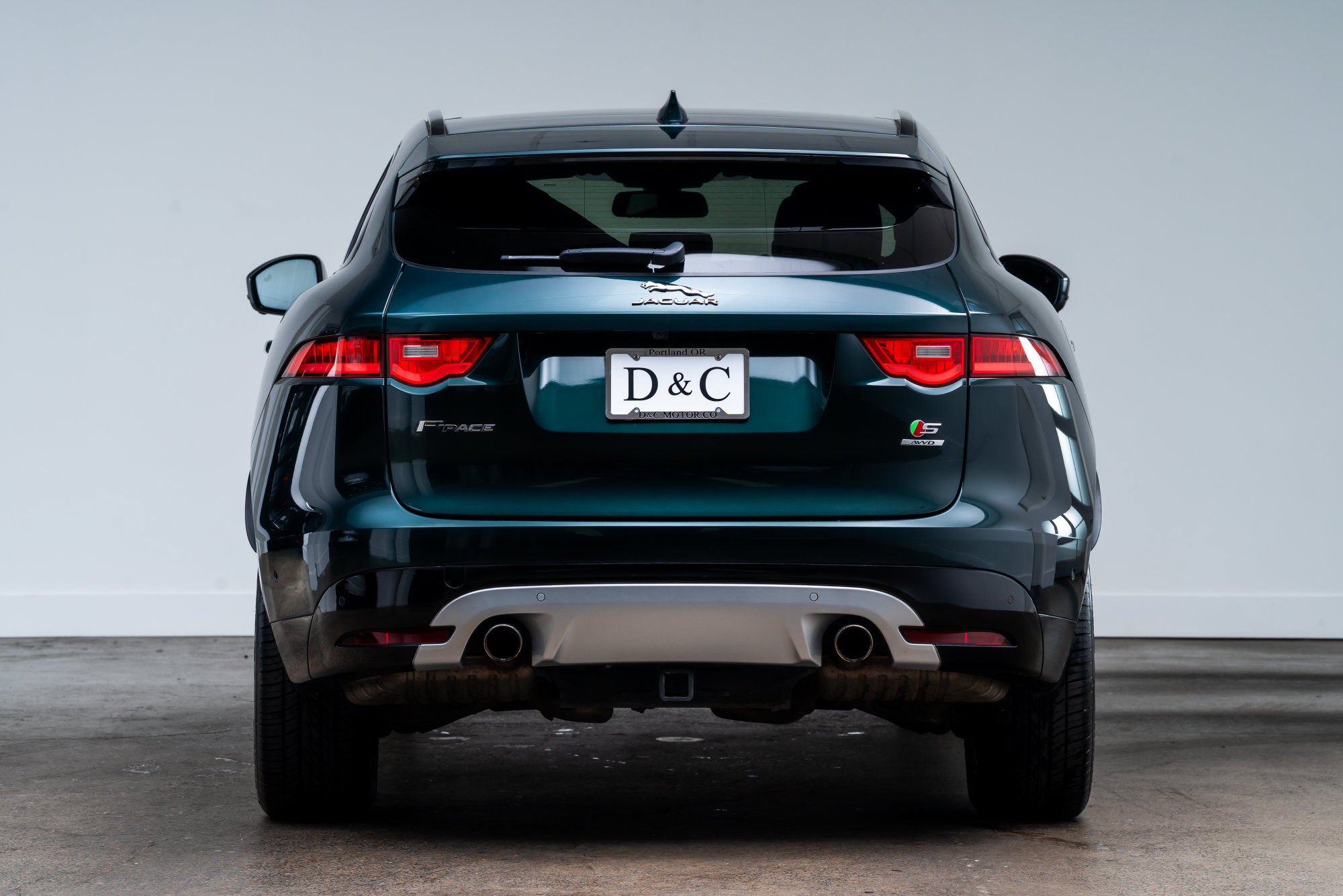 Used 2017 Jaguar F-PACE S AWD/4WD image 6