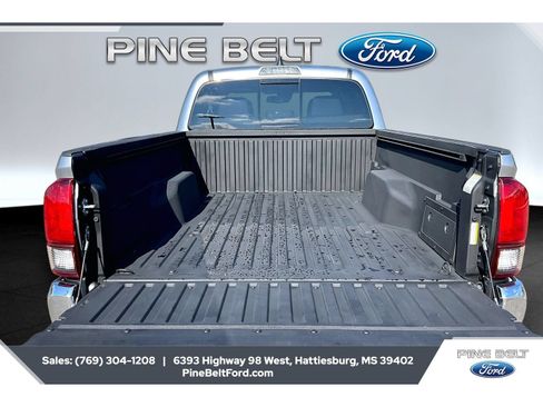 Used 2023 Toyota Tacoma SR5 RWD image 12