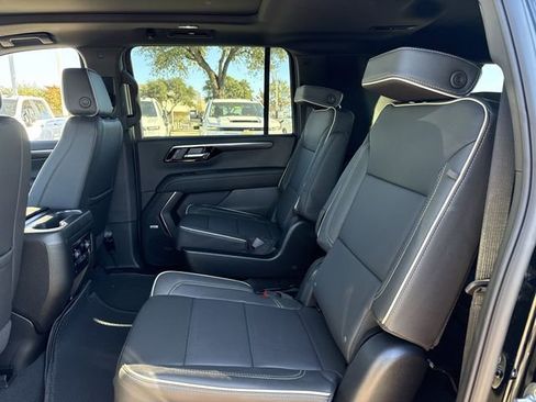 New 2026 Chevrolet Suburban Premier w/ Sun And Tow Package image 27