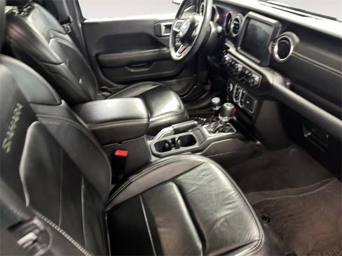 Used 2018 Jeep Wrangler Unlimited Sahara image 4