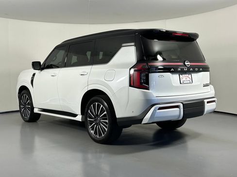 Used 2025 Nissan Armada Platinum Reserve AWD/4WD image 5