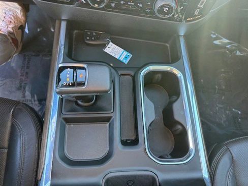 Used 2022 Chevrolet Silverado 1500 High Country w/ High Country Premium Package AWD/4WD image 26