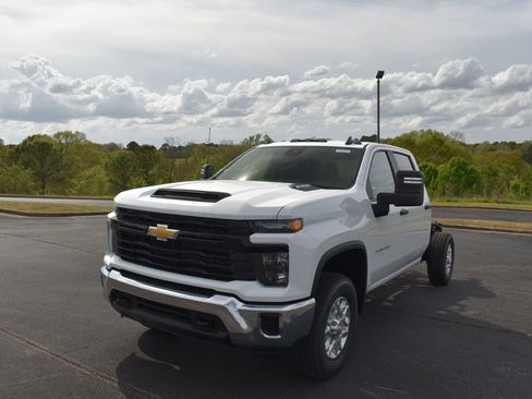 New 2026 Chevrolet Silverado 3500 W/T w/ WT Convenience Package image 2
