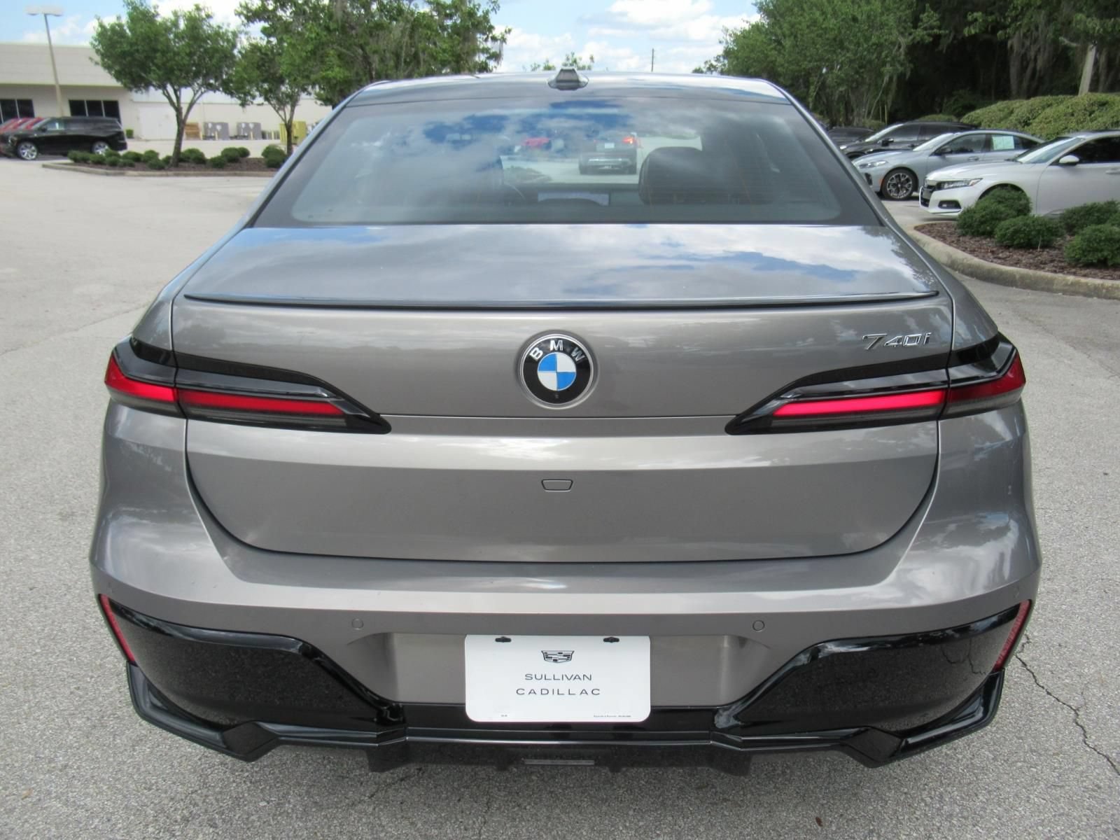 Used 2023 BMW 740i RWD image 6