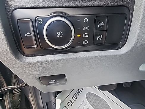 Used 2025 Ford F250 XLT AWD/4WD image 16