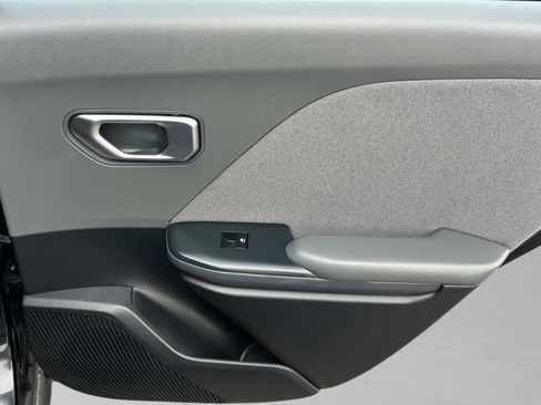 Used 2025 Kia K4 EX FWD image 19