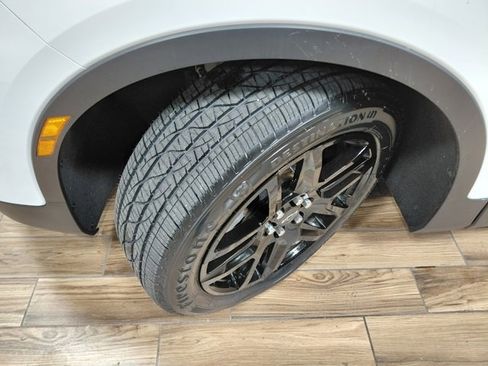 Used 2020 Chevrolet Blazer LT image 19