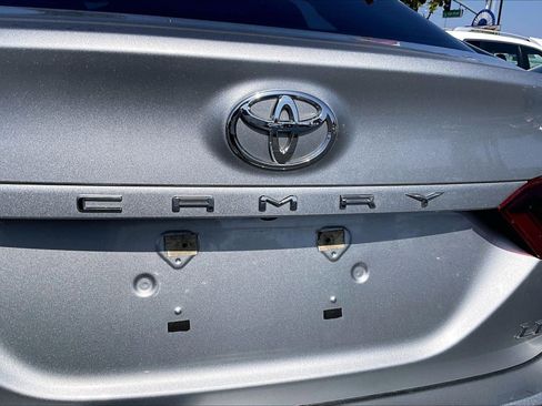 Used 2021 Toyota Camry LE FWD image 8