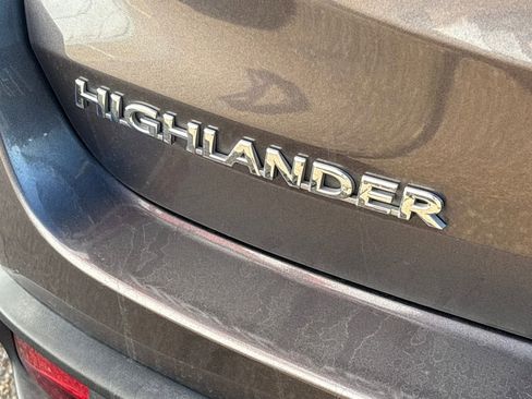 Used 2016 Toyota Highlander XLE image 36