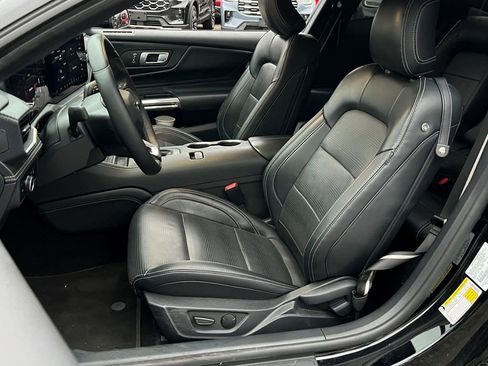 Used 2024 Ford Mustang Premium image 18