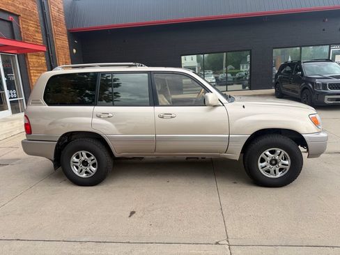 Used 2001 Lexus LX 470 4WD image 9
