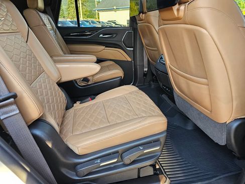Used 2021 Cadillac Escalade Sport w/ Driver Assist Tech Package AWD/4WD image 20