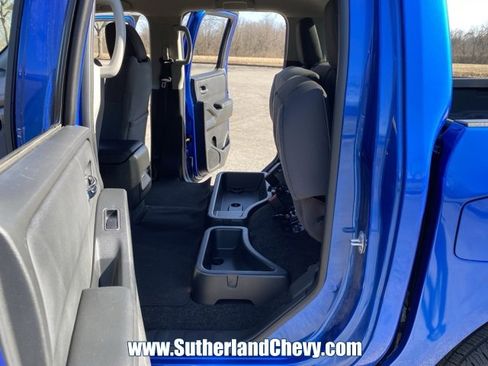 Used 2024 Nissan Frontier SV image 35