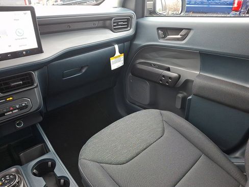 New 2025 Ford Maverick XL image 11