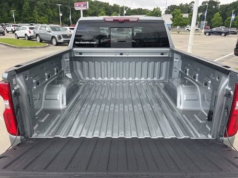New 2026 Chevrolet Silverado 1500 LTZ w/ LTZ Premium Package AWD/4WD image 9