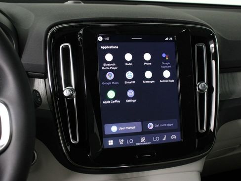 New 2026 Volvo XC40 B5 Plus w/ Protection Package Premier AWD/4WD image 6