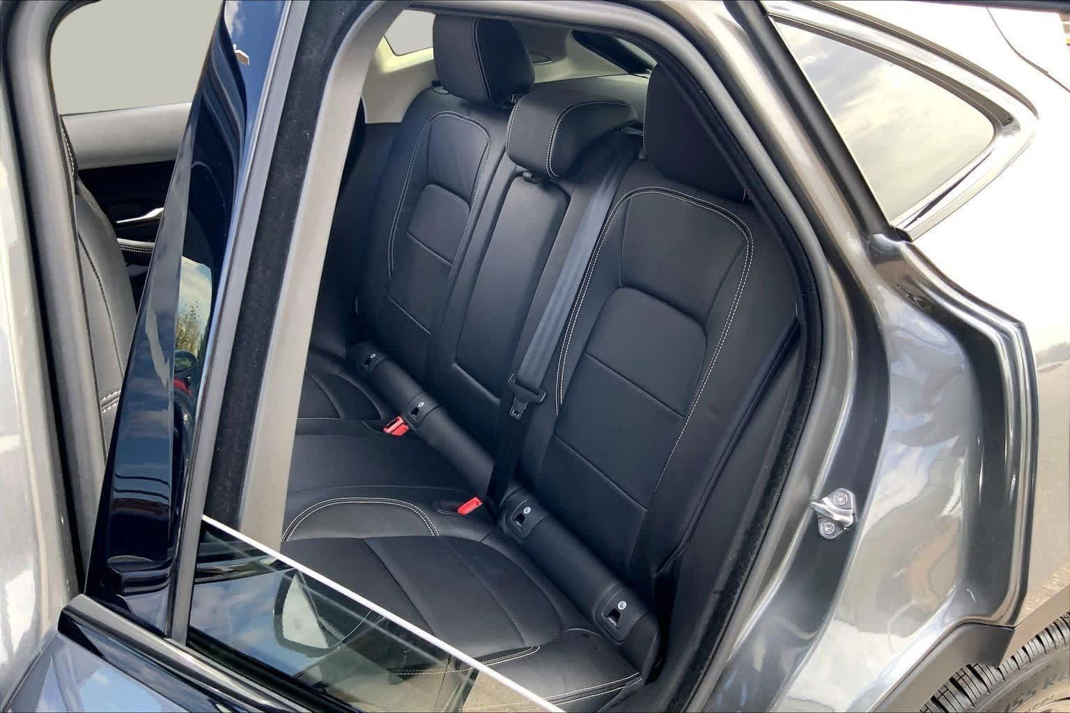Used 2018 Jaguar E-PACE R-Dynamic SE AWD/4WD image 20