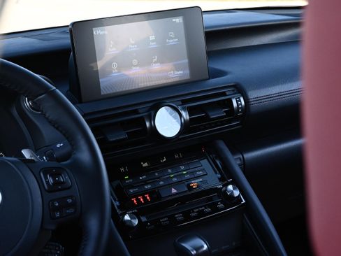 Used 2025 Lexus IS 350 F Sport image 33