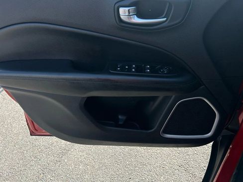 Used 2020 Jeep Compass Latitude AWD/4WD image 16