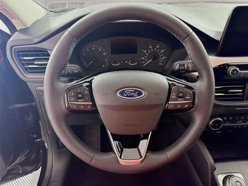 Used 2022 Ford Escape SEL image 12