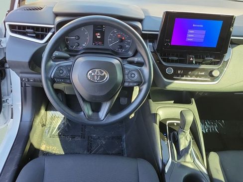 Used 2025 Toyota Corolla LE image 15