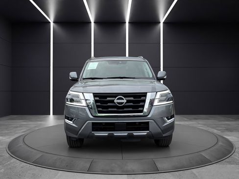 Used 2022 Nissan Armada SL RWD image 2