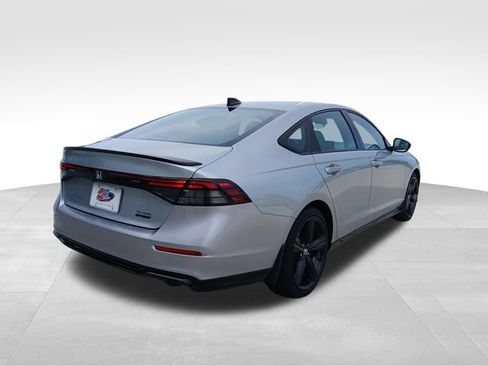 Used 2024 Honda Accord Sport image 5