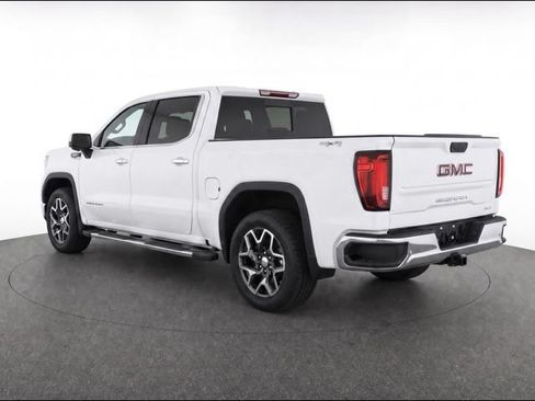 Used 2024 GMC Sierra 1500 SLT w/ SLT Premium Package AWD/4WD image 4