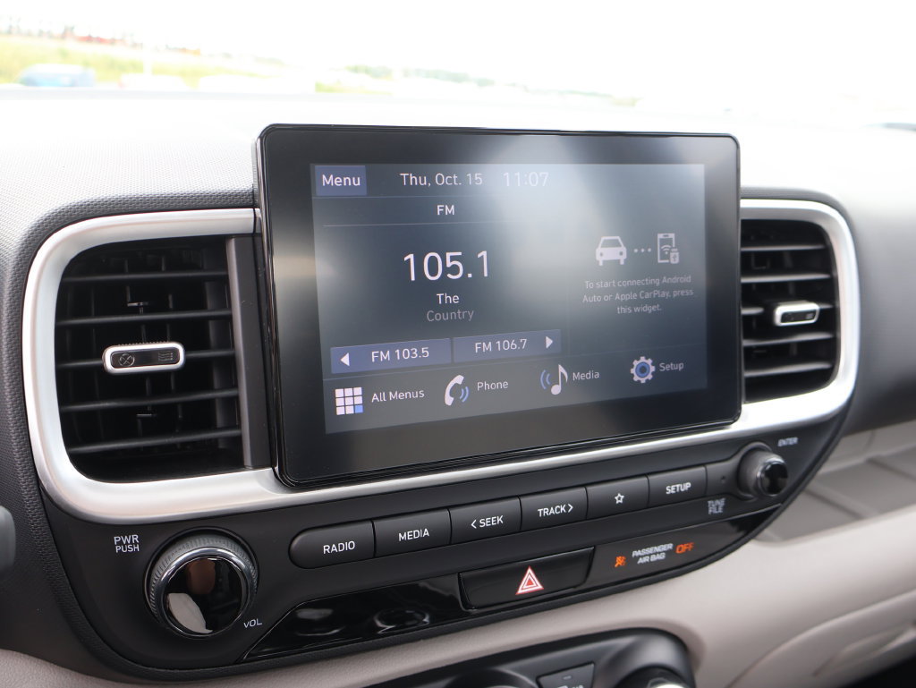 Used 2025 Hyundai Venue SEL FWD image 33