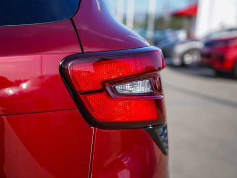 Used 2024 Chevrolet Trax RS w/ Driver Confidence Package image 10