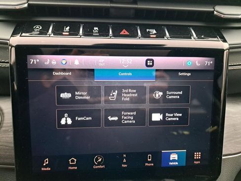 Used 2021 Jeep Grand Cherokee L Limited w/ Luxury Tech Group II image 21