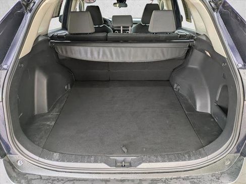 Used 2022 Toyota RAV4 XLE FWD image 6