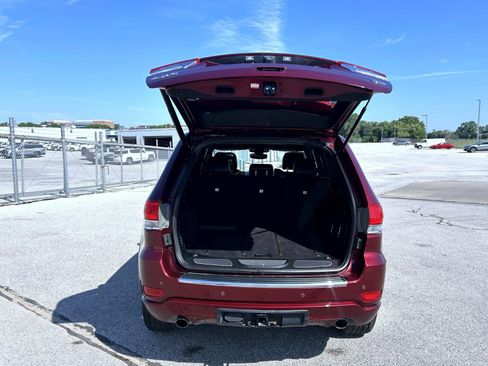 Used 2017 Jeep Grand Cherokee Overland AWD/4WD image 21