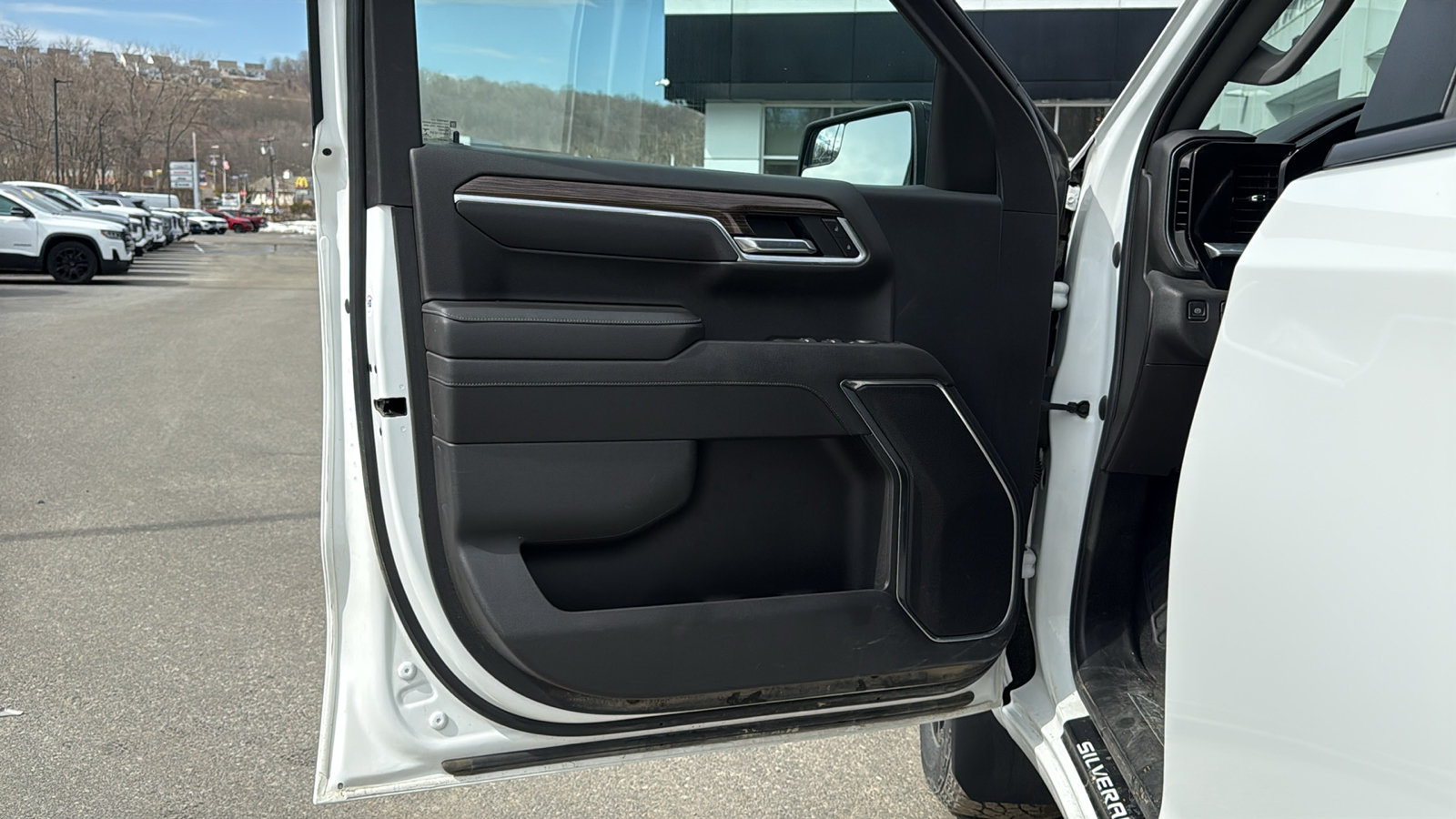 Certified 2022 Chevrolet Silverado 1500 RST AWD/4WD image 12