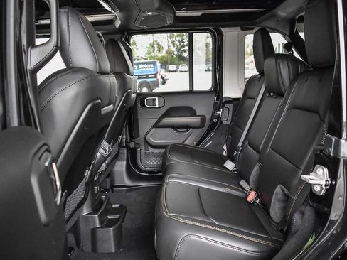 New 2025 Jeep Wrangler Unlimited Rubicon 392 image 17