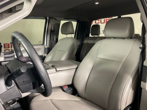 Used 2020 Ford F250 XL w/ Power Equipment Group AWD/4WD image 14