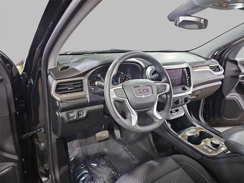 Certified 2023 GMC Acadia SLE w/ Driver Convenience Package image 17