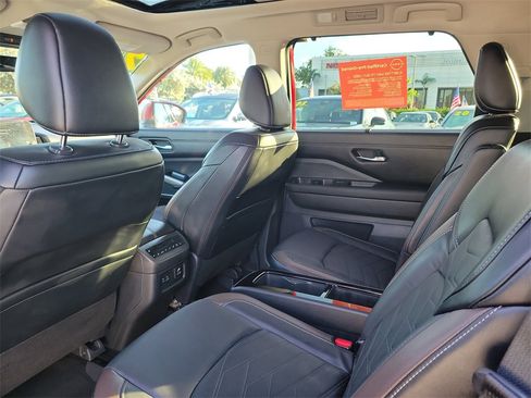 Certified 2023 Nissan Pathfinder Platinum image 8