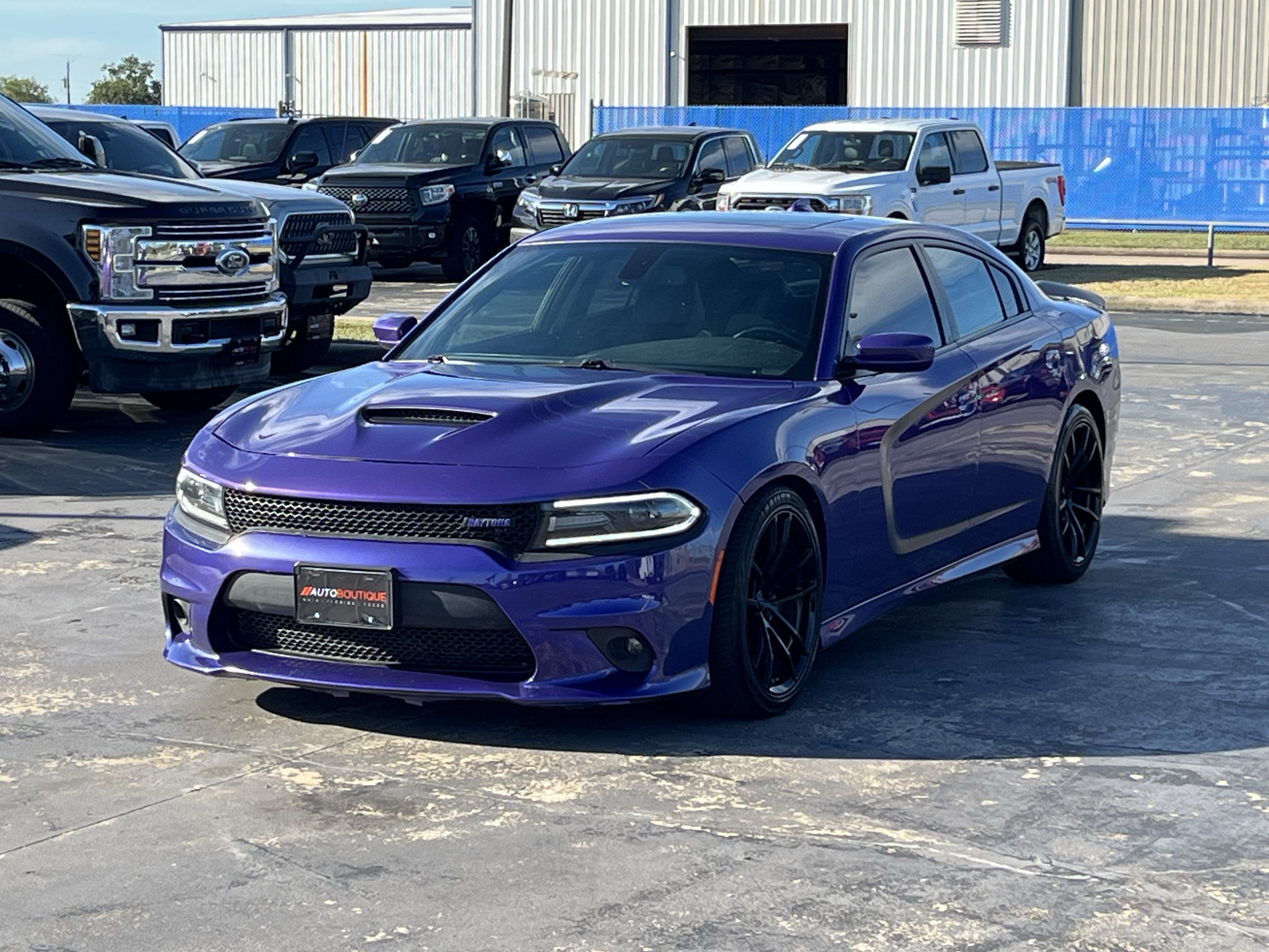 Used 2018 Dodge Charger R/T RWD image 3